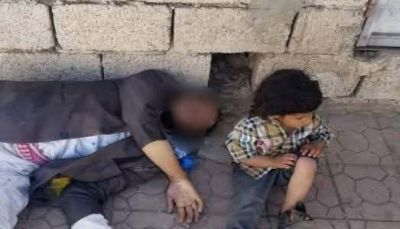 فيما الحوثي ينهب الزكاة..الجوع يفتك بمواطن على قارعة الطريق في إب كان يبحث عن لقمة العيش