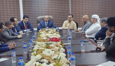  محافظ البنك المركزي يبحث مع قيادات البنوك تنظيم الاستيراد