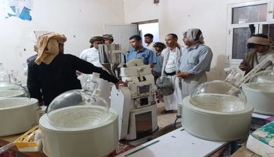 المهرة.. ضبط أول محاولة لإنشاء مصنع متكامل لإنتاج المخدرات في اليمن..(صور)