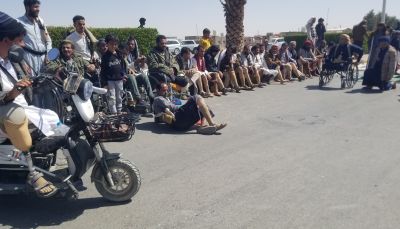 رابطة الجرحى تكشف نتائج لقاء وفد المعتصمين في مأرب مع رئيس مجلس القيادة في عدن (بيان)