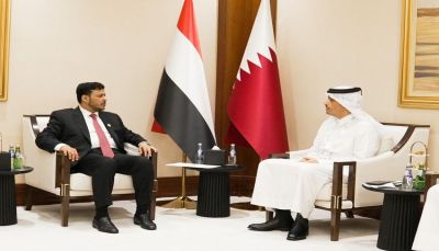 الدكتور عبدالله العليمي يبحث مع رئيس وزراء قطر المستجدات في اليمن