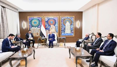 "العليمي": المليشيات الحوثية هي جذر الخراب ومنصة التهديد الدائم للسلم والأمن الدوليين