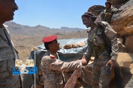 «العاصمة أونلاين» يزور مع مدير دائرة العمليات الحربية قوات الجيش في الخطوط الأمامية بجبهة نهم شرقي صنعاء