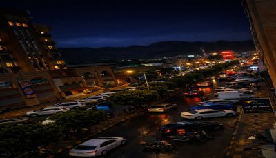 صنعاء.. مليشيا الحوثي تختطف عاملاً في صالون حلاقة لمشاهدته مسلسلاً بدلاً من خطاب زعيم الجماعة