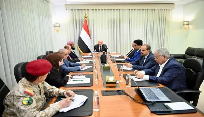 مجلس الدفاع الوطني يجدد التأكيد أن إنهاء الانقلاب يمثل السبيل الوحيد لإعادة اليمن إلى مساره الطبيعي وتمكين مؤسسات الدولة
