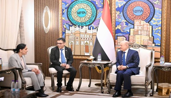 الرئيس العليمي: اللجنة العسكرية العليا خطوة حاسمة لتوحيد القوات وحصر السلاح بيد الدولة