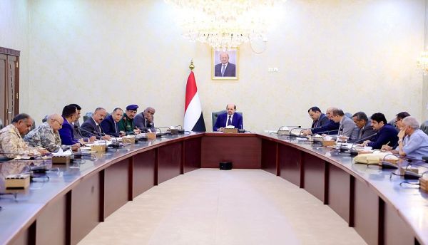 رئيس الوزراء يقر بدء "التدوير الوظيفي" في المنافذ البرية والبحرية لمكافحة التهريب