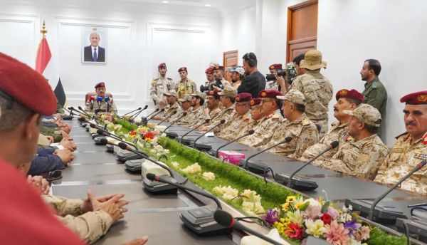 وزير الدفاع يصل إلى مأرب ويشدد على مزيد من الاعداد والجاهزية استعدادا لاستكمال التحرير