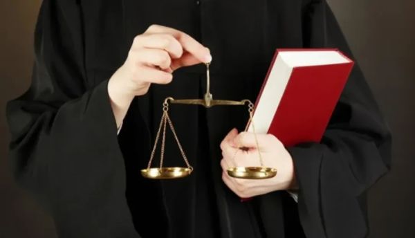 تهديدات حوثية تلاحق محامية في صنعاء