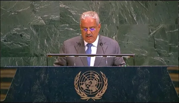 الجمهورية اليمنية تدعو المجتمع الدولي إلى موقف أكثر حزمًا لمواجهة تهديدات الحوثي الإرهابية