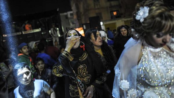 مقترح خفض سن الزواج إلى 16 عاما يثير جدلا في مصر