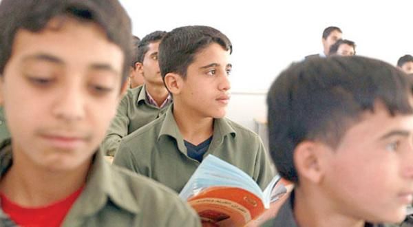وزير التربية: مليشيا الحوثي أدخلت تعديلات طائفية على المناهج التعليمية