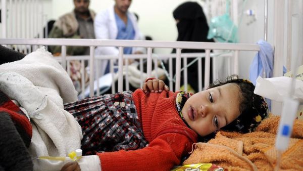 الحوثيون يمنعون المنظمات الدولية من مكافحة "الكوليرا" بمناطق سيطرتهم