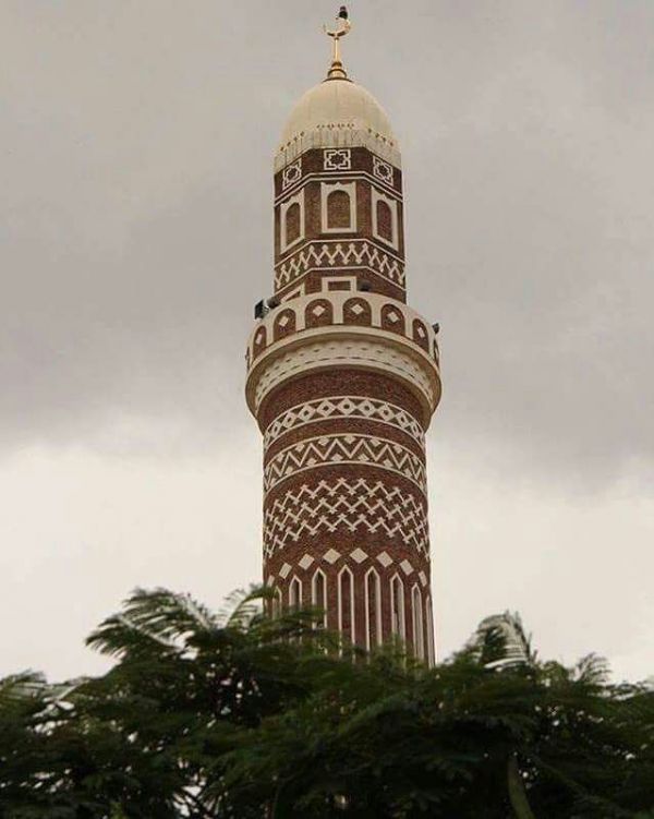 اغلاق مركز تحفيظ للقرآن الكريم في صنعاء ومداهمة منازل القائمين على المسجد