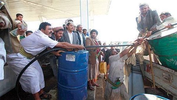 بعد انقطاع الغاز.. صنعاء تشهد أزمة جديدة في المشتقات النفطية