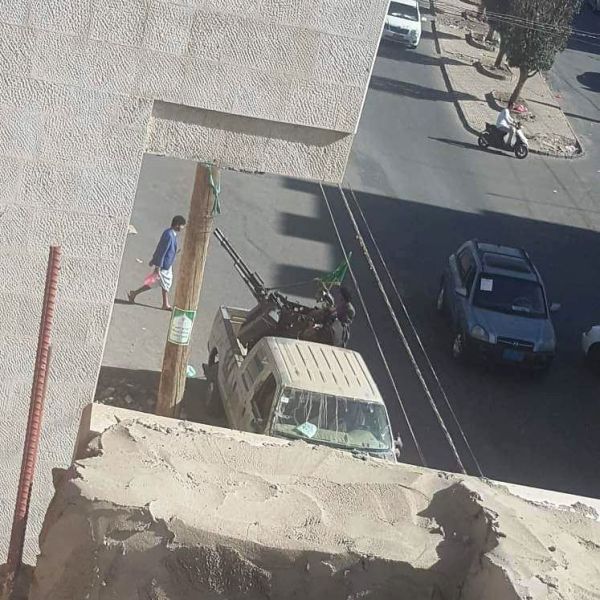 الحوثيون يقتحمون منازل قيادات مقربة من صالح جنوبي صنعاء