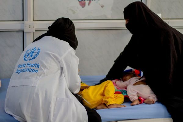 الصحة العالمية تعلن إطلاق مبادرة لنقل المرضي اليمنيين الى القاهرة 