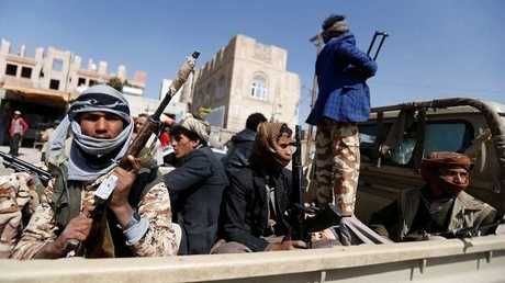 مسلحون ينهبون مواطن بعد استلامه مبلغ مالي في صنعاء