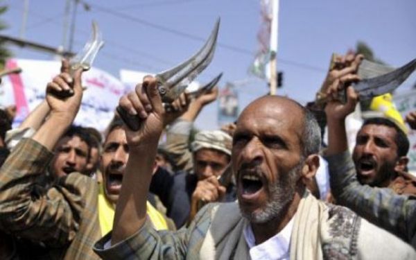جماعة الحوثي تضاعف رسوم المعاملات المالية والإدارية بنسبة 300%
