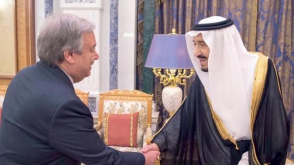 الملك سلمان يلتقي الأمين العام للأمم المتحدة لبحث الأزمة الانسانية في اليمن