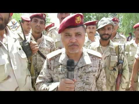 المفتش العام للجيش يتفقد الخطوط الأمامية في جبهة نهم شرقي صنعاء