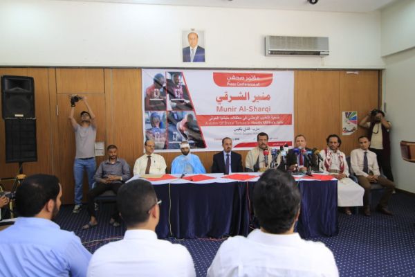 وزير الإعلام يتعهد بالاهتمام بقضية المختطفين في سجون مليشيات الحوثي