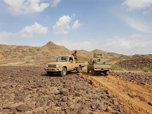 الجيش يتقدم صوب مركز"باقم"بصعدة ويعتقل 35 حوثياً في "التحيتا" بالحديدة