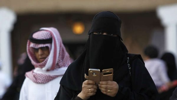 السعودية تبدأ بتفعيل خاصية إشعار المرأة المطلقة عبر رسائل الــ SMS