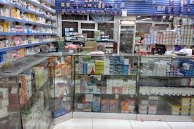 مواطنون في صنعاء يشكون من انتشار الأدوية المهربة والمنتهيّة