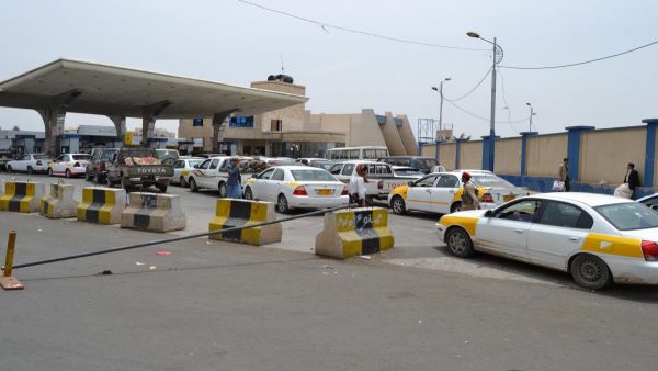 أزمة مشتقات نفطية وإغلاق جميع المحطات بـ"صنعاء"
