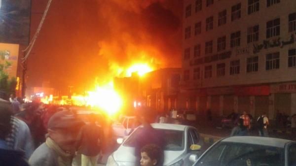 نشوب حريق هائل في مخزن للنفط تابع للحوثيين وسط  "صنعاء"