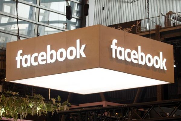 فيسبوك تحذف المزيد من الحسابات ذات صلة محتملة بروسيا والانتخابات الامريكية
