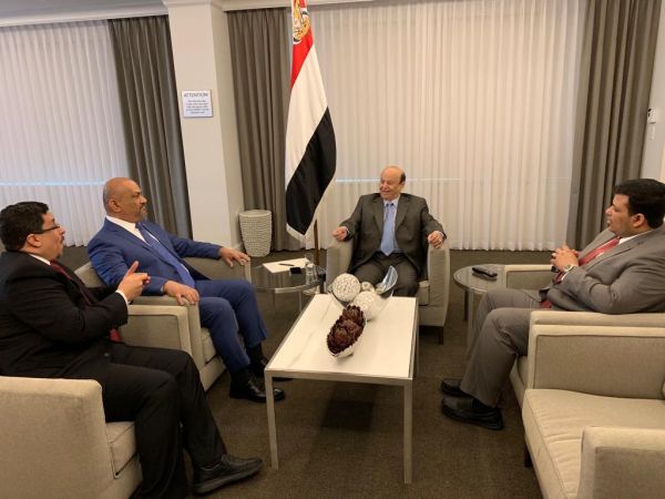 الرئيس هادي يوجّه وزارة الخارجية بالتعاطي البناء مع جهود السلام