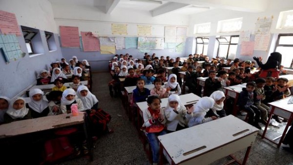 نقابة المعلمين تتهم "اليونيسيف" بالتواطؤ مع جماعة الحوثي في العبث بمنحة المعلمين
