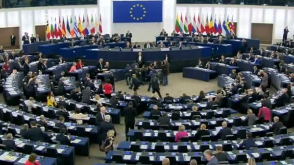 نواب في البرلمان الأوروبي يحذرون من مخاطر الدور الإيراني في اليمن