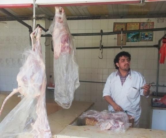 إضراب مفتوح لمحلات بيع اللحوم بصنعاء رفضاَ لجبايات الحوثيين