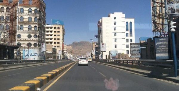 استغلالاً لمعاناة السكان.. قادة الحوثي في سباق لشراء المنازل بصنعاء