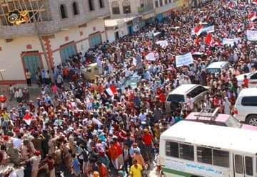 سقطرى.. حشود مهيبة تؤكد تمسكها باليمن الاتحادي وترفض "الملشنة"