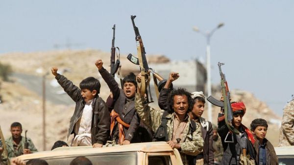 استبدال "عمر" بمحمود.. هكذا تكرس مليشيا الحوثي الطائفية لدى اليمنيين