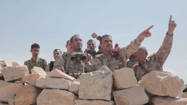 قائد العمليات المشتركة يزور أبطال الجيش بجبهة نهم شرقي صنعاء