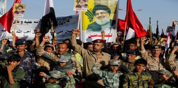 "الثوري الايراني" يرسل خبراء صواريخ وطيران  للحوثيين بصنعاء