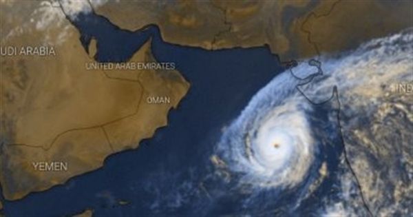 الحكومة اليمنية ترفع جاهزيتها لمواجهة أي آثار لإعصار "كيار"