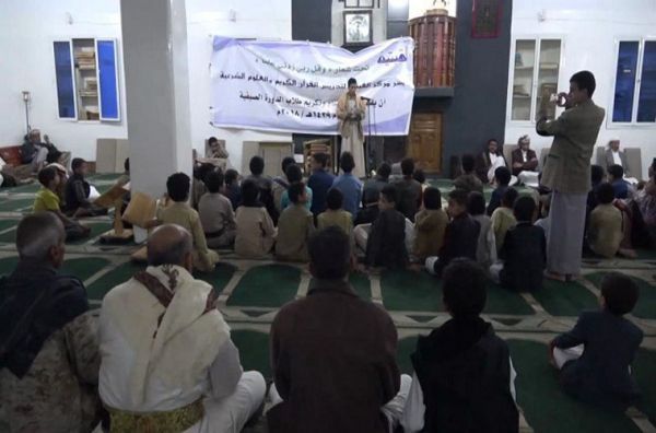 الحوثيون يستأنفون برنامج دورات طائفية يستهدف طلبة المدارس بصنعاء
