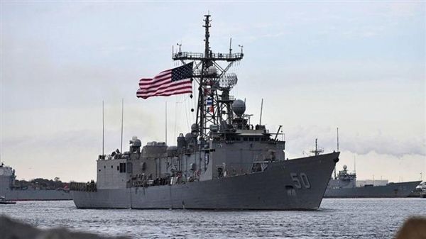 البحرية الأمريكية تحبط عملية تهريب أسلحة إيرانية كانت في طريقها للحوثيين