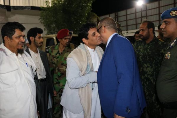 نائب رئيس الوزراء يصل محافظة المهرة عقب زيارته الى عمان
