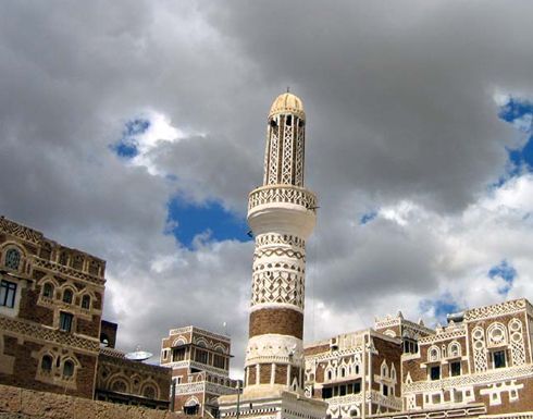 احترازاً من "كورونا".. الأوقاف اليمنية تقر تعليق إقامة صلاة الجمعة والجماعة في المساجد