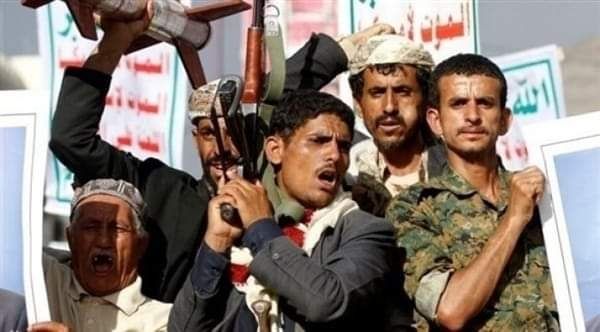 ضمن ابتزاز العمل الإغاثي.. قيادي حوثي يهاجم المنظمات الإنسانية ويقول إنها تنفذ "سياسة أمريكية"