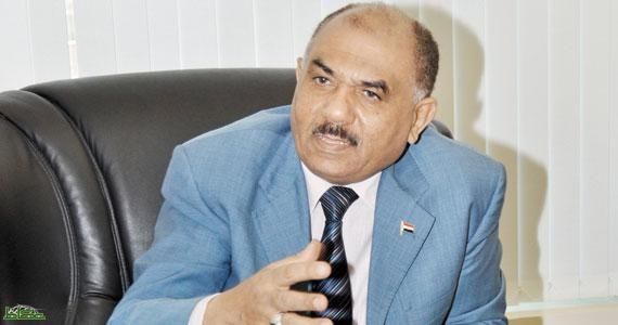 وفاة وزير الإعلام الأسبق حسن اللوزي إثر إصابته بفيروس (كوفيد -19)