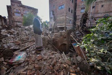 انهيار منزل الأديب "البردوني" في صنعاء القديمة جراء الأمطار وإهمال الترميم