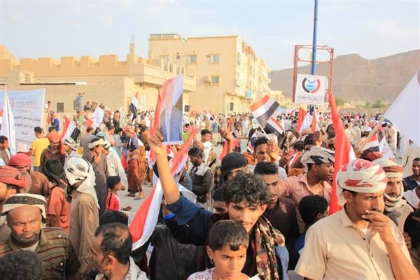 سيئون تهتف لـ "اليمن الاتحادي" وترفض مشاريع التمزيق والفوضى
